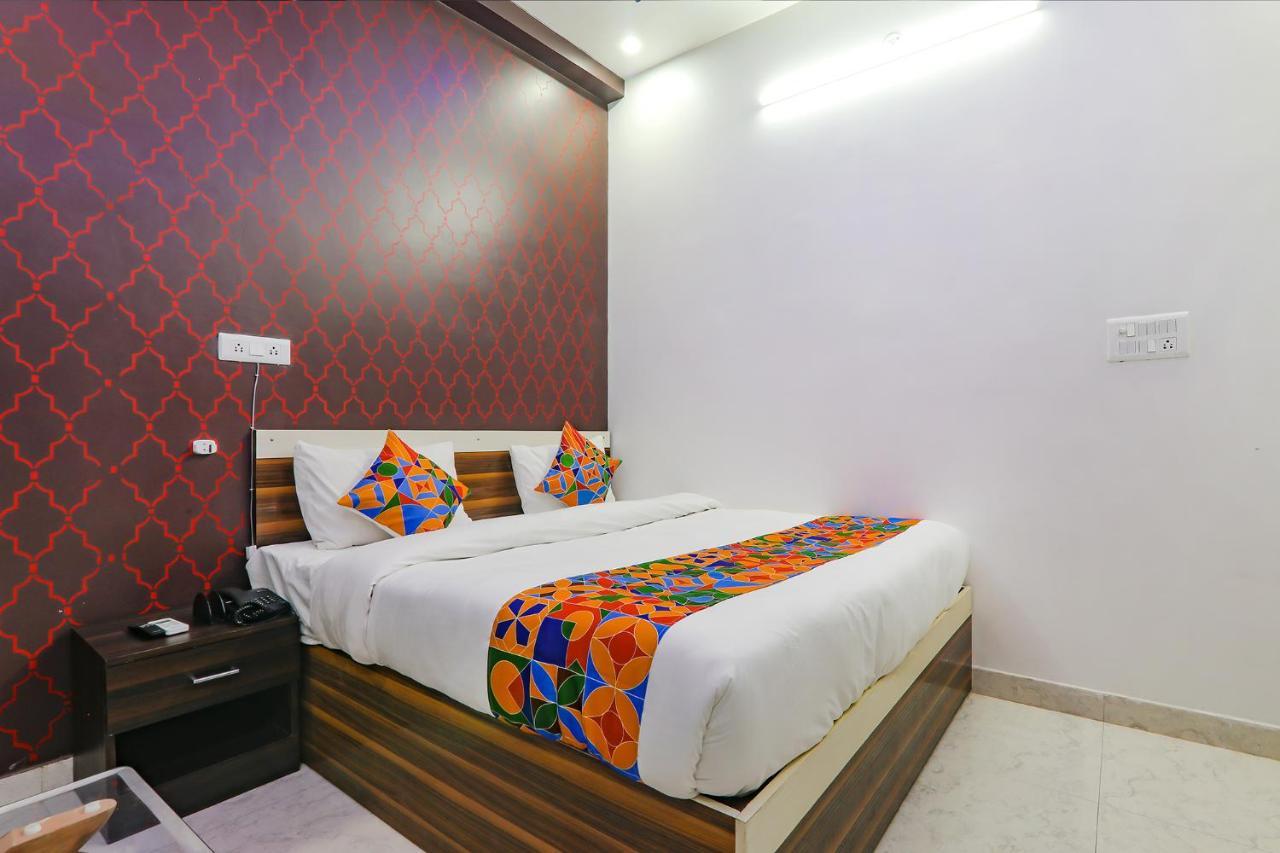 Fabexpress Ss Grand Hotel Banthra Sikandarpur Bagian luar foto